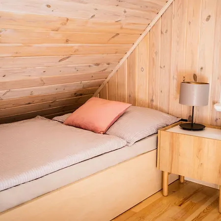 リゾート Riw Male Swory - Plywajacy Houseboat I Drewniane *