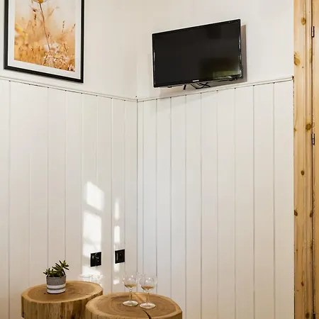 Riw Male Swory - Plywajacy Houseboat I Drewniane