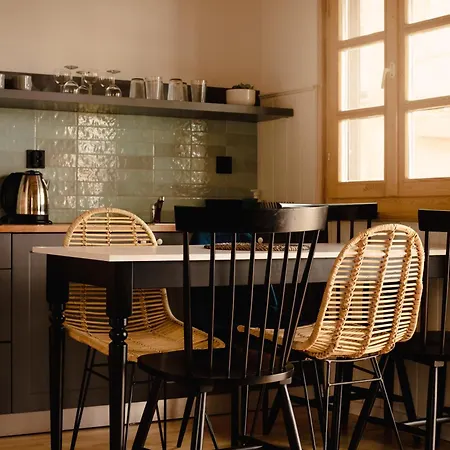 Riw Male Swory - Plywajacy Houseboat I Drewniane Station touristique *