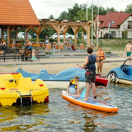 Riw Male Swory - Plywajacy Houseboat I Drewniane Male Swornegacie