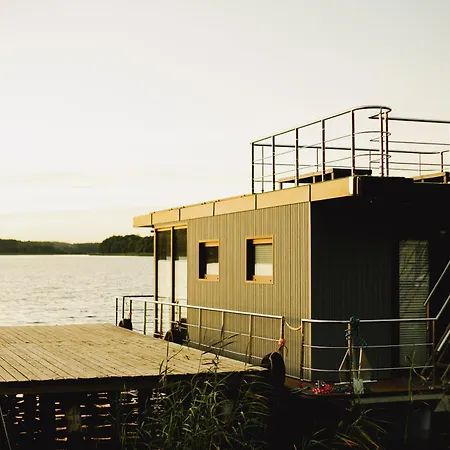 Riw Male Swory - Plywajacy Houseboat I Drewniane * Małe Swornegacie