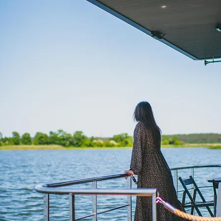 Riw Male Swory - Plywajacy Houseboat I Drewniane Station touristique Male Swornegacie