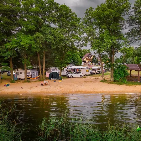Station touristique Riw Male Swory - Plywajacy Houseboat I Drewniane Male Swornegacie