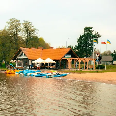 Riw Male Swory - Plywajacy Houseboat I Drewniane Male Swornegacie