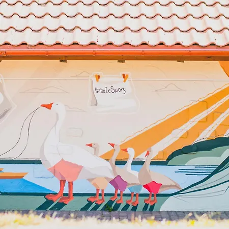 Riw Male Swory - Plywajacy Houseboat I Drewniane Station touristique *