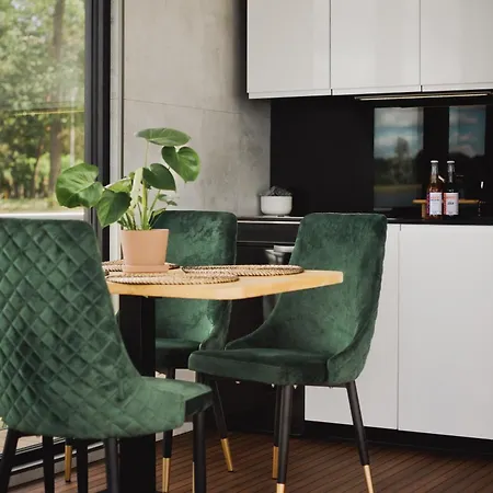 Riw Male Swory - Plywajacy Houseboat I Drewniane Male Swornegacie