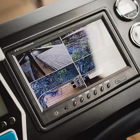 Riw Male Swory - Plywajacy Houseboat I Drewniane Station touristique *