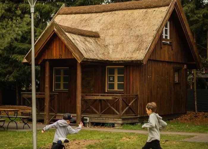 Riw Male Swory - Plywajacy Houseboat I Drewniane 度假村 *