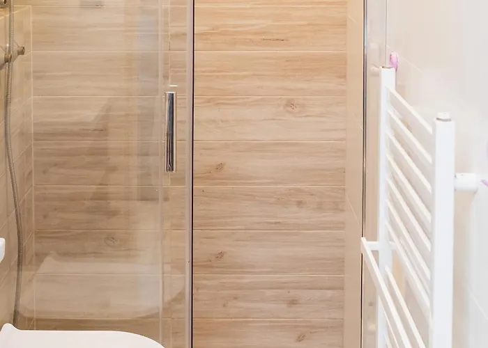 Riw Male Swory - Plywajacy Houseboat I Drewniane *