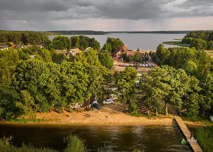 Riw Male Swory - Plywajacy Houseboat I Drewniane 度假村 *