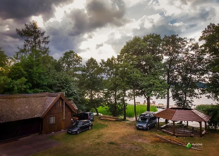 度假村 Riw Male Swory - Plywajacy Houseboat I Drewniane *