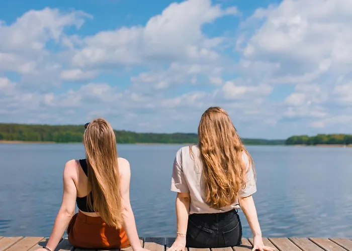 Riw Male Swory - Plywajacy Houseboat I Drewniane