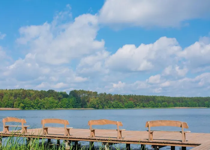 Riw Male Swory - Plywajacy Houseboat I Drewniane