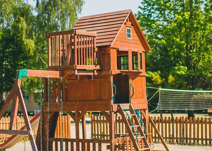 Riw Male Swory - Plywajacy Houseboat I Drewniane 度假村 Male Swornegacie