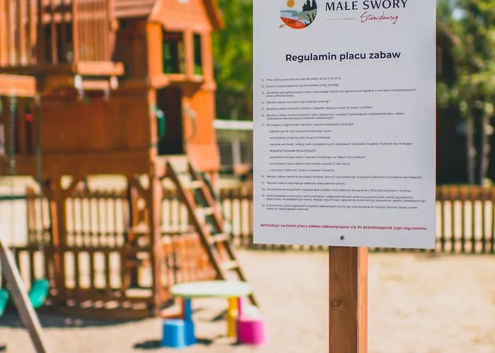 Riw Male Swory - Plywajacy Houseboat I Drewniane