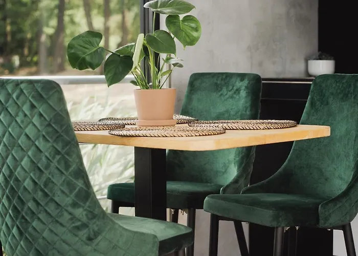 Riw Male Swory - Plywajacy Houseboat I Drewniane Male Swornegacie