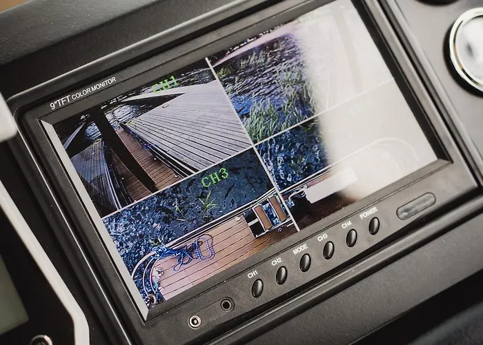 Riw Male Swory - Plywajacy Houseboat I Drewniane 度假村 *